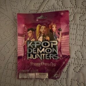 K-Pop Demon Hunter Surprise Figurine